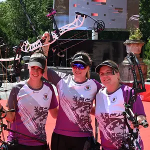 Die Oberallgäuer Gauschüten (v.L. Marie Marquardt, Katharina Raab u. Jennifer Walter) gewinnen Gold