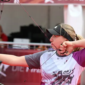 Katharina Raab schießt um Bronze bei den Finals 2026