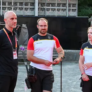 Katharina Raab (r.) mit Florian Unruh (m.) und Belit Onay (Oberbürgermeister Hannover)